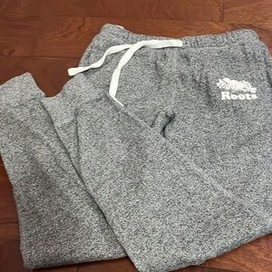 Roots women’s grey sweatpants